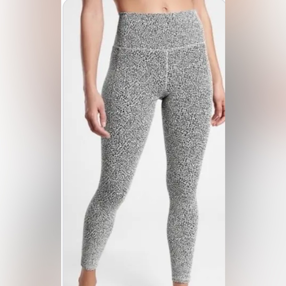 NWOT Athleta Salutation II Textured Tight Legging Black White Micro Cheetah M